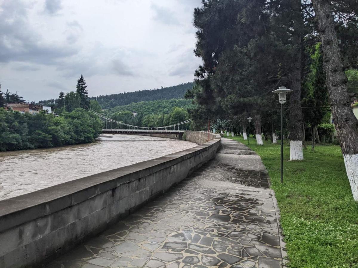 Riverside Bordjomi Extérieur photo