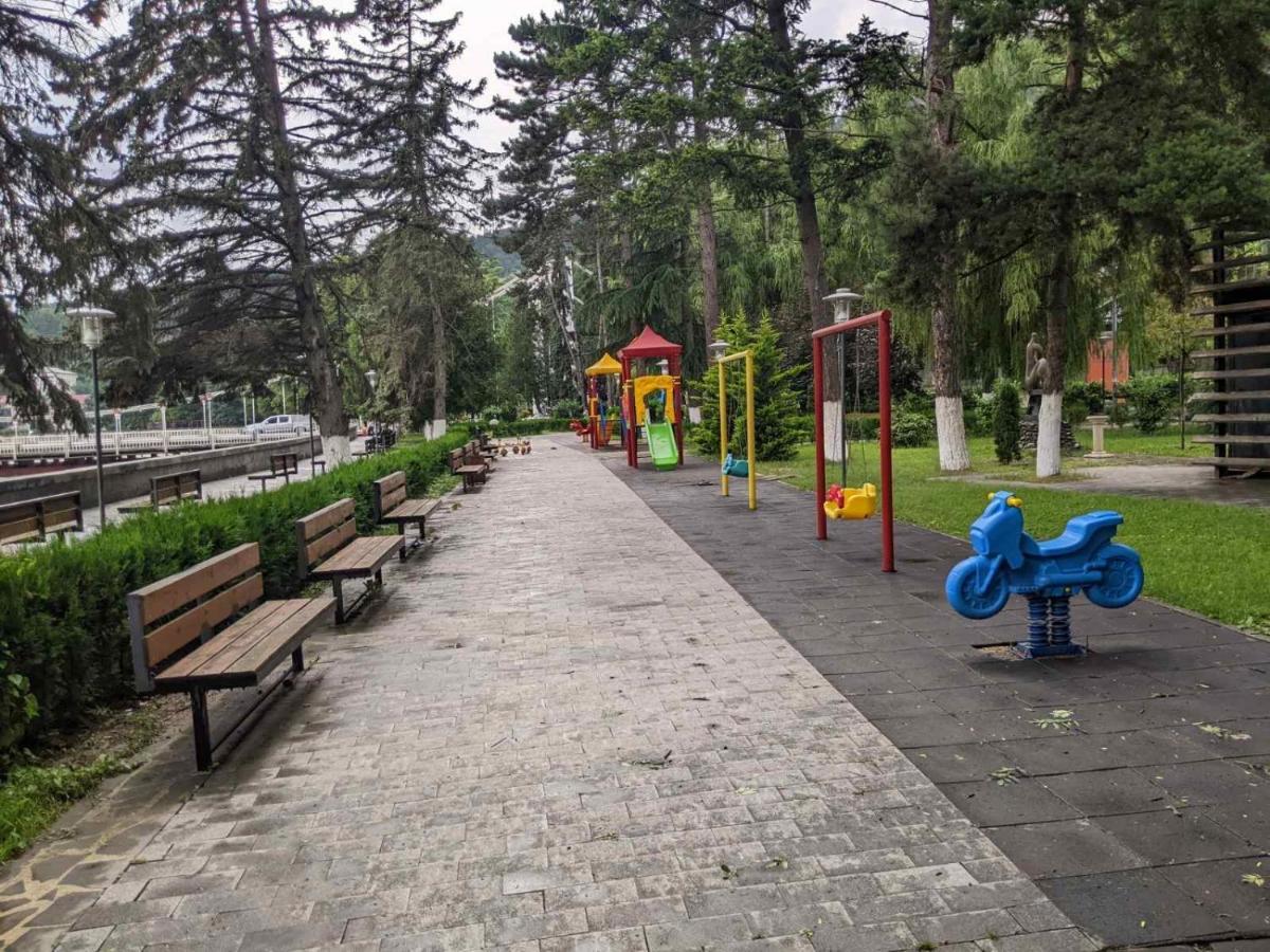 Riverside Bordjomi Extérieur photo